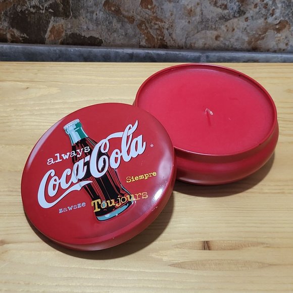 Coca Cola Tin with Lid Wax Candle - Picture 1 of 11